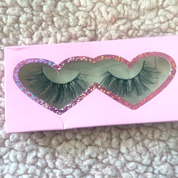 Other - Eyelashes - Mink Lashes w/ a soft & fluffy feel